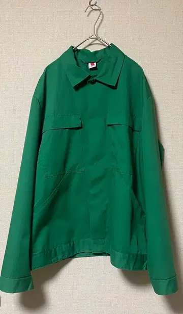 그린 컬러 포켓 부착 자켓