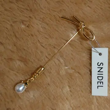 SNIDEL 골드 펄 브로치 F