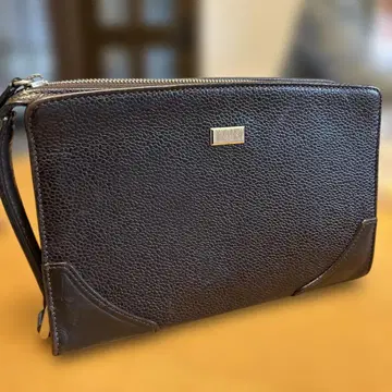 DAKS 가죽 클러치백 세컨드 백 다크 브라운