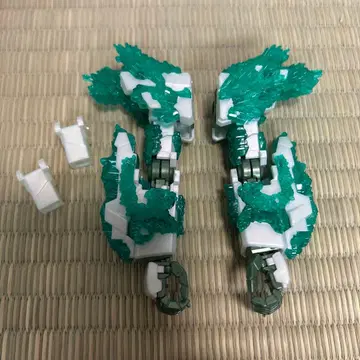 MG 1/100 건담베이스 한정판 유니콘 건담 (빛의 결정체) 팔부