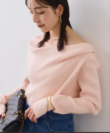 쫄깃쫄깃 드레이프 리브 니트탑/이지케어