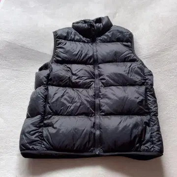 UNIQLO 유니클로 울트라 라이트 다운 블랙 베스트