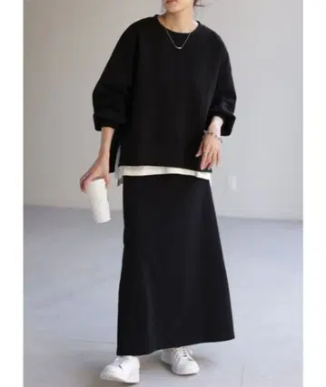 HUG.U 맨투맨 상의 스커트 셋업 블랙