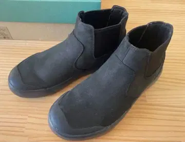 블랙 스웨이드 사이드 고어 부츠