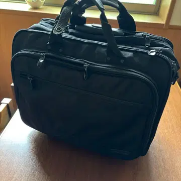 블랙 비즈니스 백 칼리온 타입