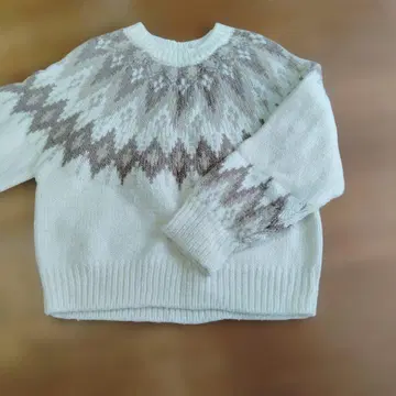 노르딕 무늬 긴팔 니트 스웨터