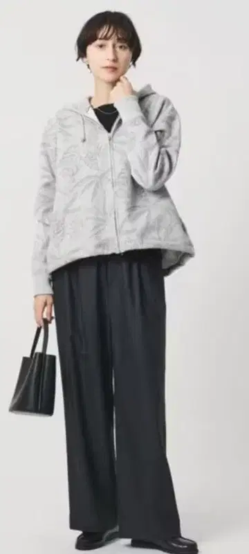 UNITED ARROWS 리브스 자카드 맨투맨 라메 후드티