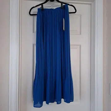 예카베카 컬러 플리츠 스커트 롱 블루