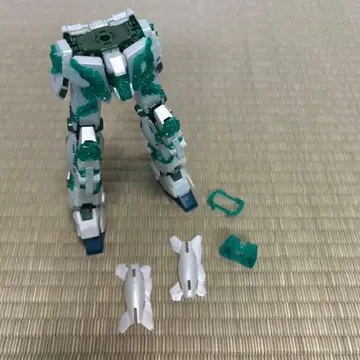 MG 1/100 건담베이스 한정판 유니콘 건담 (빛의 결정체) 하반신