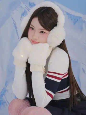 [ LILY BROWN x MARYQUANT ] 데이지 모티브 퍼 귀도리