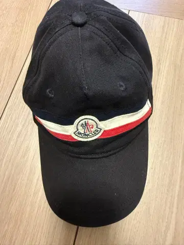 MONCLER 캡