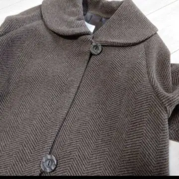 브라운 계열 레트로 코트