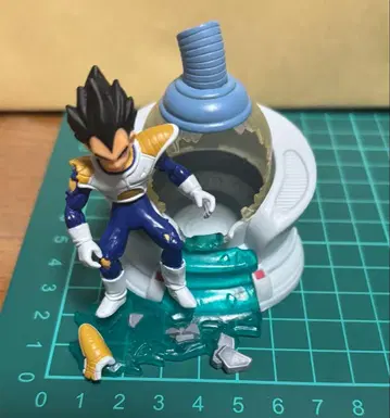 드래곤볼 베지터 피규어