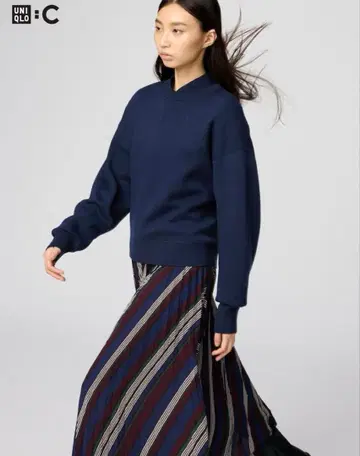 택 포함 새상품 유니클로 스무스 코튼 크루넥 스웨터 니트