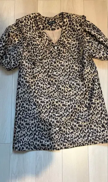 sister jane 레오파드 무늬 퍼프 슬리브 원피스