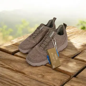 거의 새상품 GEOX (제오스) Spherica 스웨이드 스니커즈