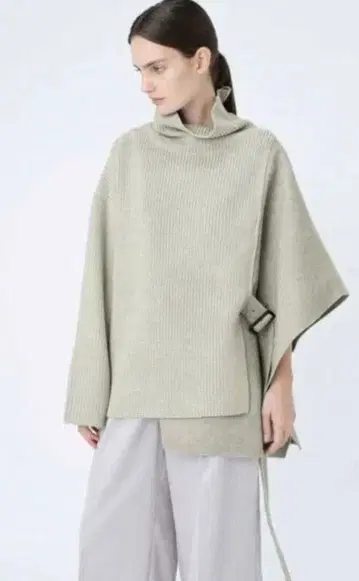 ADORE 아도어 도킹 판초 니트 오버 사이즈 터틀넥