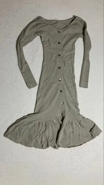 [상세 확인 필수] SNIDEL 스나이델 겨울 상품 원피스 (카키)