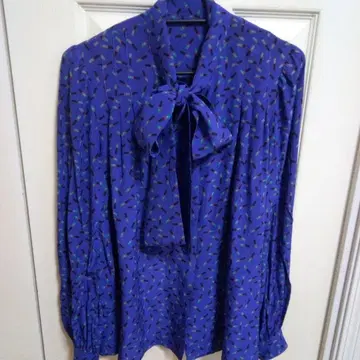 지방시 기하학 패턴 리본 블라우스