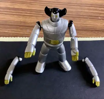 로봇 피규어 실버 블랙 골드