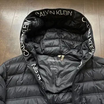 CALVIN KLEIN 블랙 다운 자켓