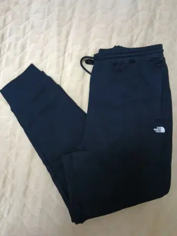 새상품 US 한정판 The North Face 조거 팬츠 블랙 사이즈 L