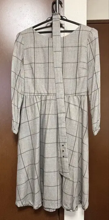 any sis 체크 무늬 긴팔 무릎 기장 원피스