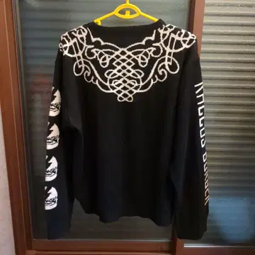 라쿠스 버거 스웨터 니트 M 사이즈 중고