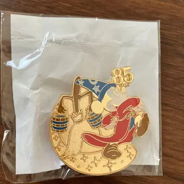 GODIVA 판타지아 컬렉션 핀 배지