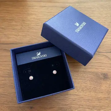 Swarovski 크리스탈 귀걸이 (양쪽 귀용)