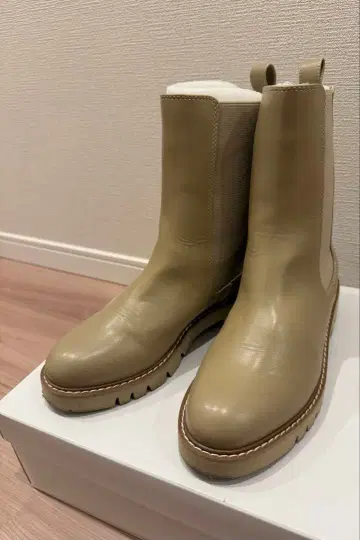 베이지 사이드 고어 부츠 통굽 Lsize