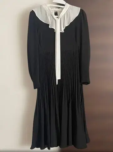 CELFORD 블랙 화이트 원피스 36