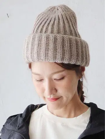 ARMEN 베이지 리브 니트 모자