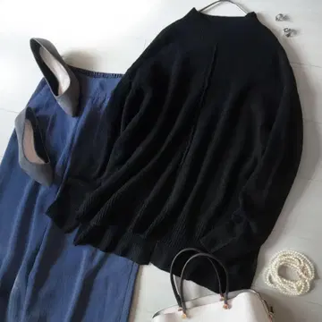 미사용 새상품 블랙 어반 리서치 하이넥 센터라인 니트 풀오버 긴팔