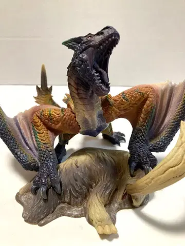 몬스터 헌터 피규어 광룡화 티가렉스 가격 인하 마지막입니다.