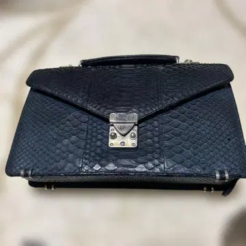 LONGEVITY 다크 블루 클러치백