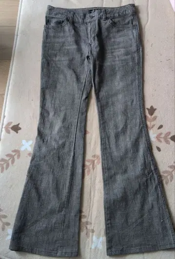 NOVESPAYZIO 로우라이즈 부츠컷 데님 비즈 자수 포함