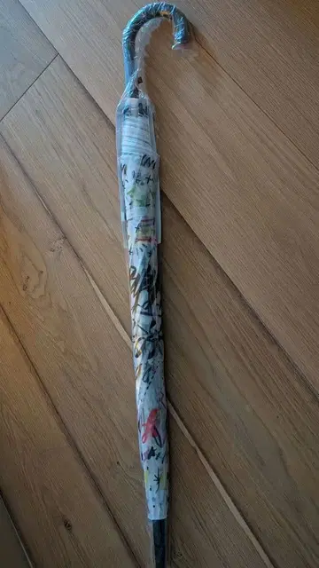 폭풍을 여행하는 전시회 비닐 우산 굿즈