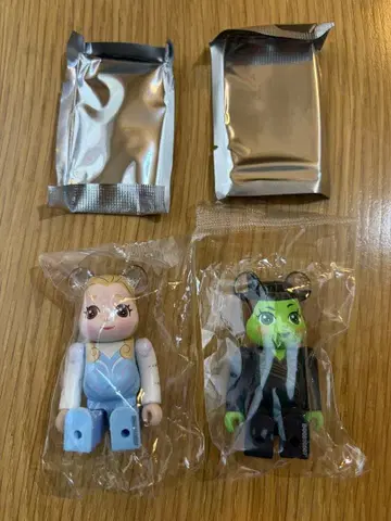 [새상품] BE@RBRICK SERIES 51 위키드 앞뒷면 2체