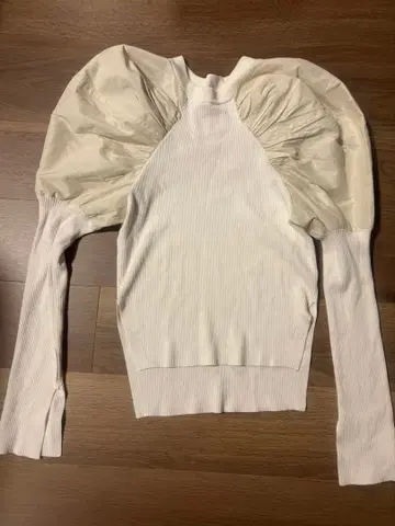 MAISON SPECIAL 볼륨 타프타 슬리브 니트