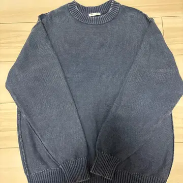 블루 크루넥 니트 스웨터