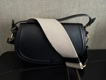 ZARA 플랩 크로스 바디백 블랙