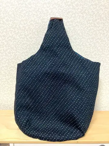 팔라스 팰리스 네이비 도트 무늬 토트백