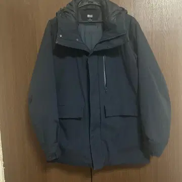 유니클로 하이브리드 다운 아우터