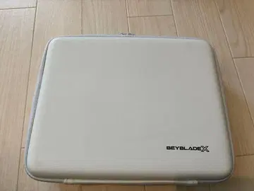 베이블레이드 케이스 화이트