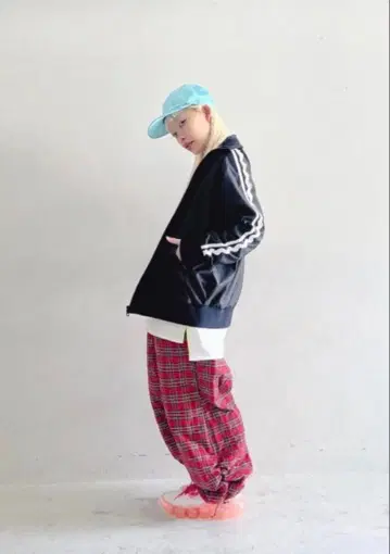 frankygrow KUMA EMBROIDERY JACKET