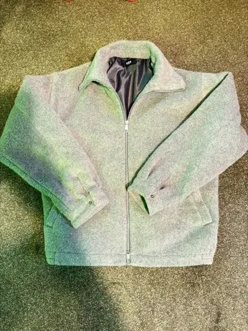 그레이 지퍼 달린 자켓