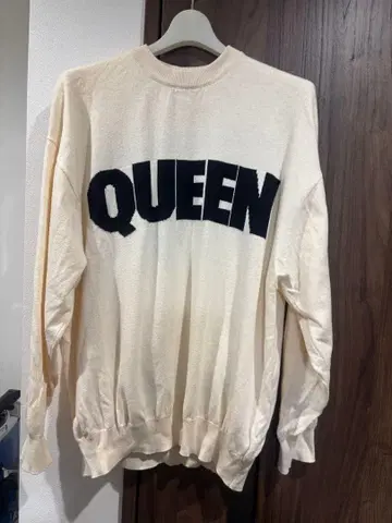 Queen 니트