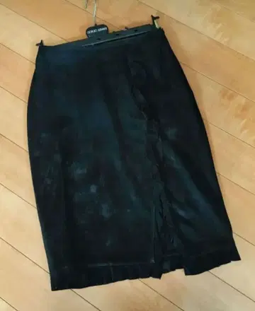 새상품급 발렌티노 퍼스트 라인 고급 스웨이드 스커트 정가 45만 엔