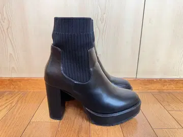 AZUL 블랙 가죽 니트 힐 부츠